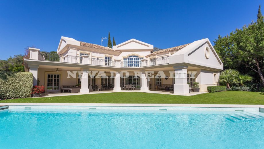 Think of a gated community in Marbella, what comes to mind?