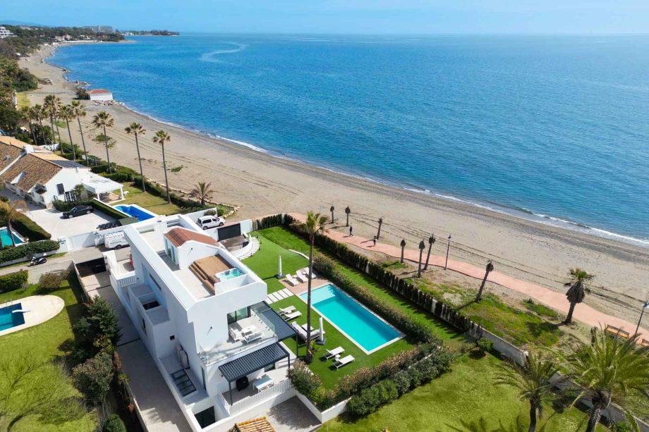 Villa on the beachfront