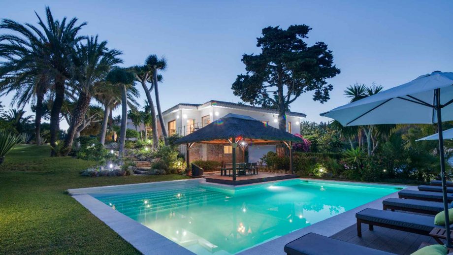 Villa à Rio Real vendue par Nevado Realty