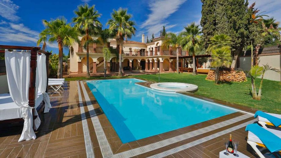 Villa for rent in urbanisation Casablanca