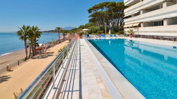 Marina Mariola Building, front line beach on Marbella's Golden Mile