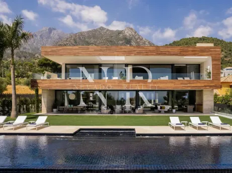 Villa with sea views in Marbella for sale 