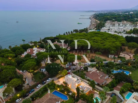 Villa next to the beach in urbanization Casablanca for sale