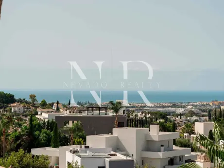 Penthouse à vendre dans le lotissement La Quinta Village avec vue sur la mer