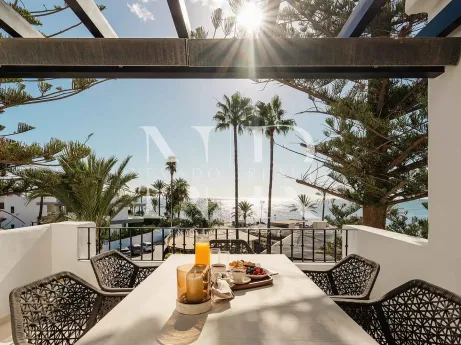 Ático en Urbanización Castiglione con vistas panorámicas al mar en venta