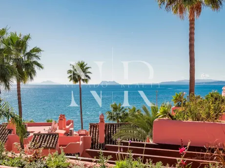 Ático en Urbanización Cabo Bermejo con vistas panorámicas al mar en venta