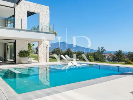 Villa in La Alquería with panoramic sea and golf views for sale