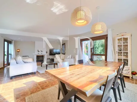 Corner townhouse in Montevideo Hills development, Benahavís, for sale