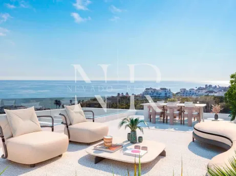 Apartment in Estepona with large terrace for sale