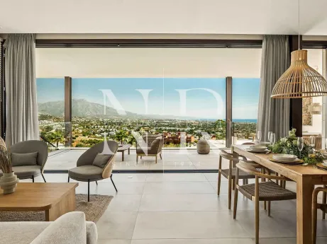 Villa in Benahavís with panoramic sea views for sale