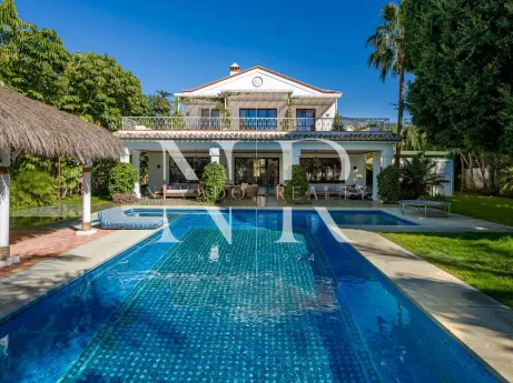 Villa in Aloha, Nueva Andalucía, for sale
