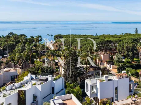 Villa en Urbanización Casablanca junto a la playa en venta