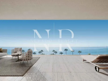 Sea-facing penthouse on the beachfront in Estepona for sale