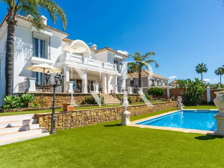 Villa en Sierra Blanca de estilo mediterraneo y con vistas al mar en venta