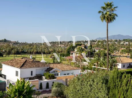 Villa in Nueva Andalucía with Golf Valley Views for Sale