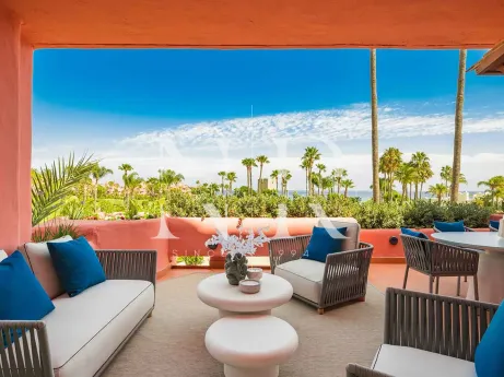 Apartment on the beachfront in Cabo Bermejo, Estepona, for sale