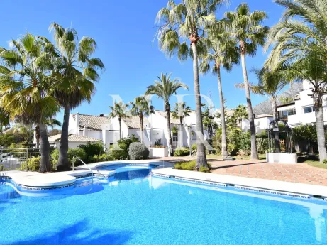 Townhouse with sea views in Altos de Salamanca, Marbella Golden Mile for sale
