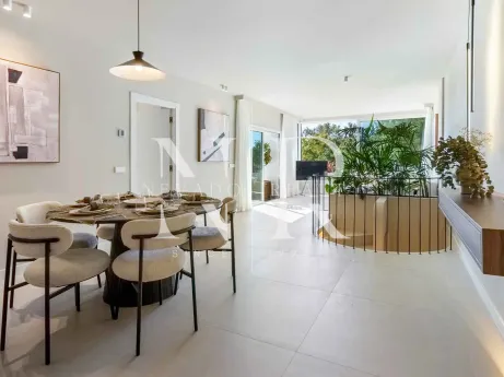 Apartment with views of La Quinta Golf & Country Club, Benahavís, for sale