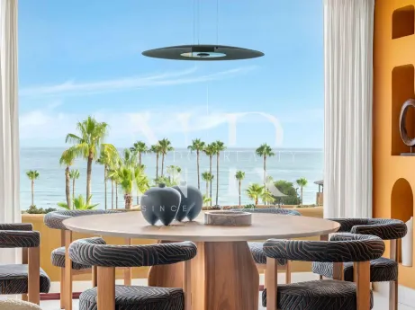 Apartment for sale in Los Granados del Mar, Estepona, on the beachfront